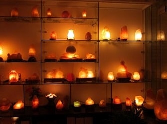 Đèn đá muối phong thủy